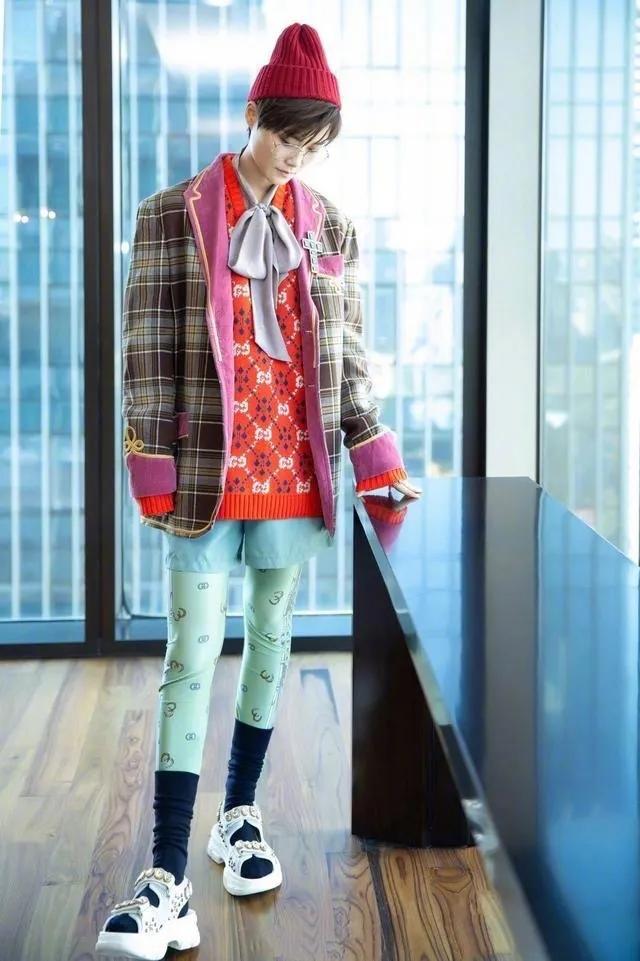 什么凉鞋好穿又百搭,今年最流行凉鞋时尚百搭