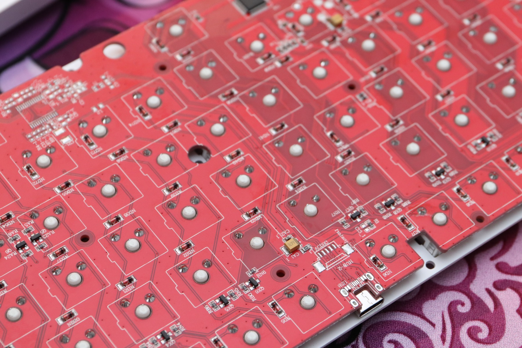 k870t键盘,黑爵k870t键盘怎么拆