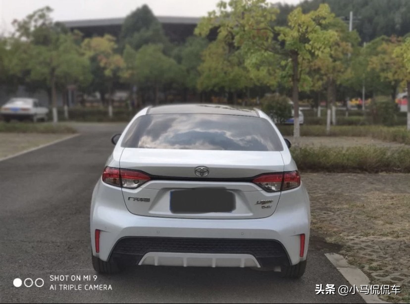 20岁喜提人生第一辆车本田,22款丰田雷凌领先版驾驶体验