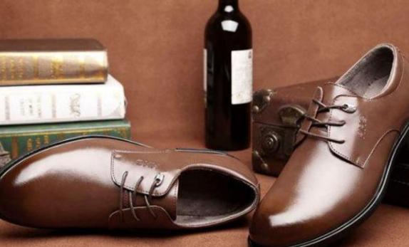 皮鞋穿久了怎么打理好,皮鞋穿久了会不会有褶皱