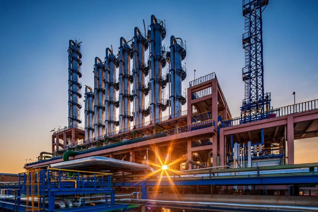 “鑫”“芯”相印!鑫华半导体问鼎“中国IC独角兽”大奖