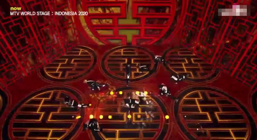 尴尬抄袭服装,好尴尬改编