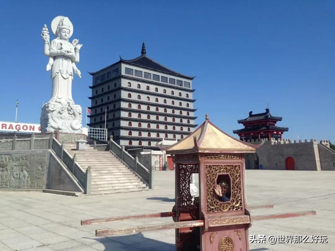 斥资3个亿,国外竟有个山寨中华古城:北京鼓楼、兵马俑……