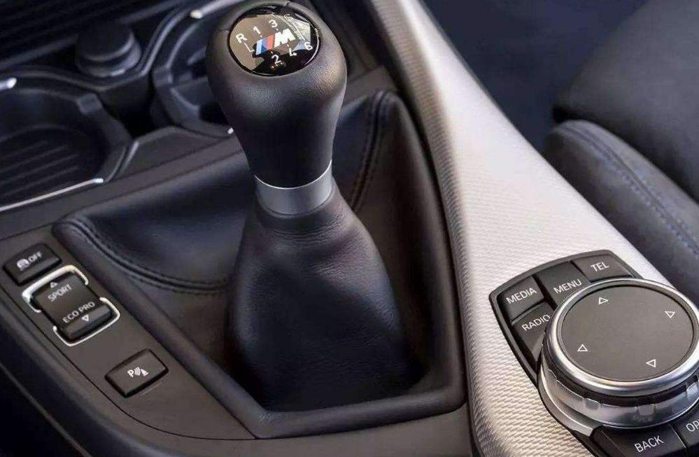 汽车离合使用方法,汽车离合的正确使用方法