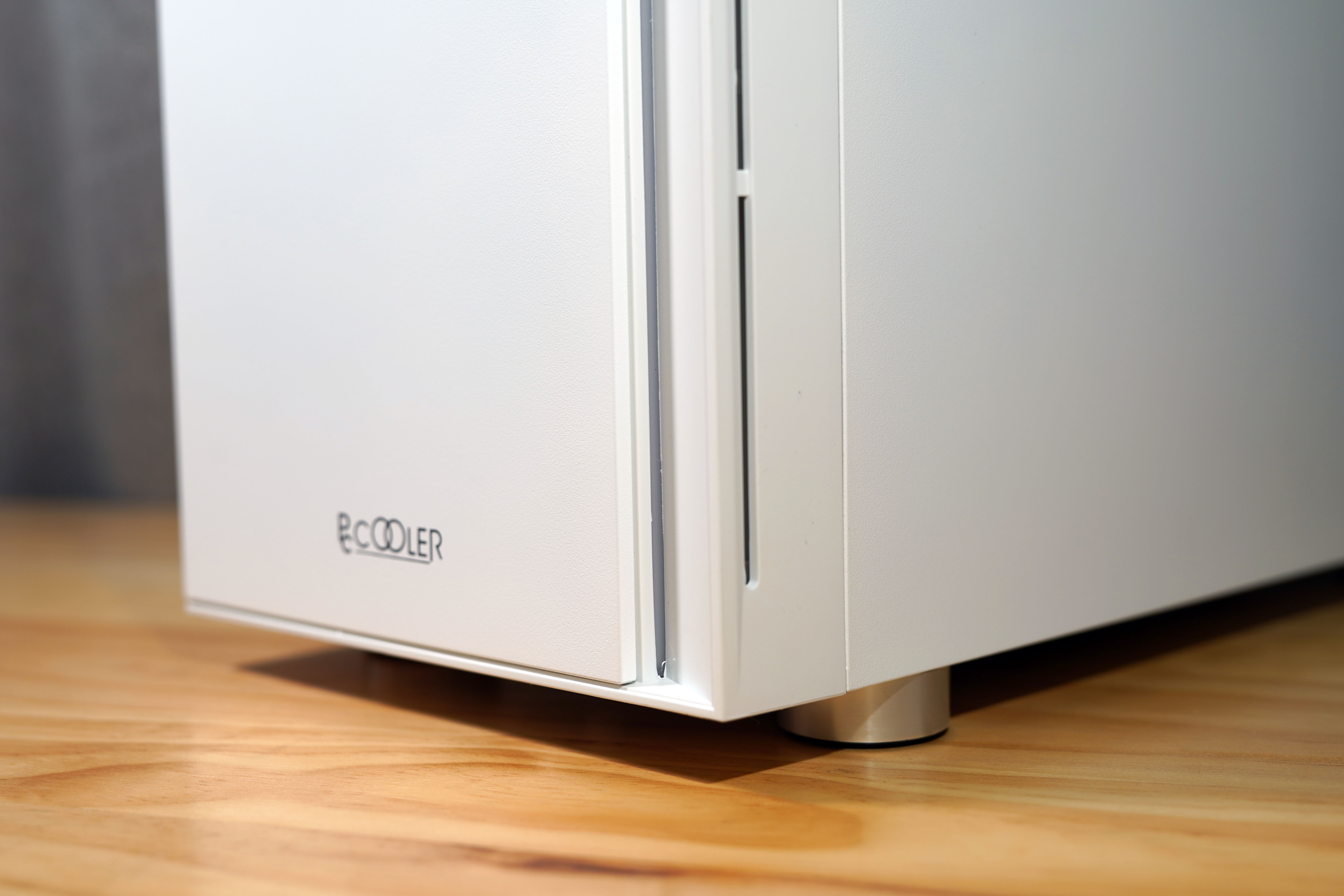 超频三白色光域机箱散热怎么样,超频3光愈2机箱测评