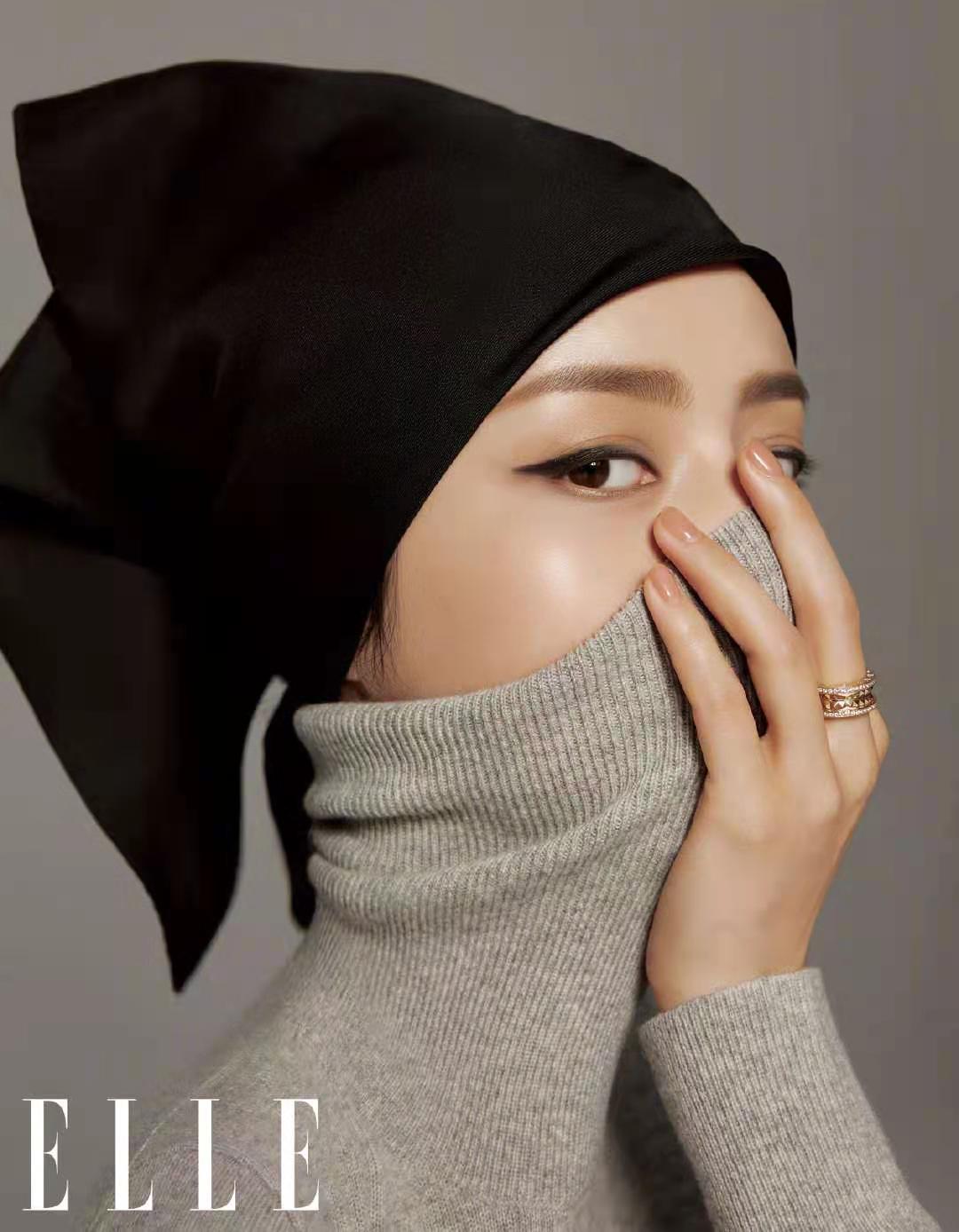 佟丽娅超短裙穿搭,佟丽娅深v礼服裙写真