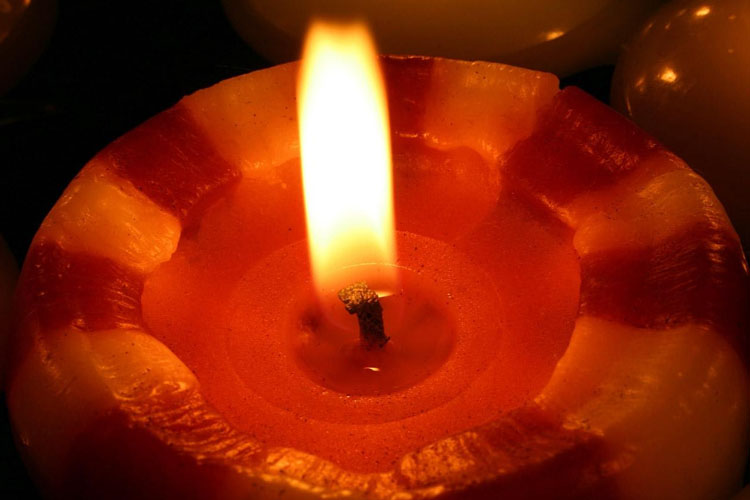 香薰蜡烛的正确使用方法,一起聊聊香薰蜡烛使用的小贴士