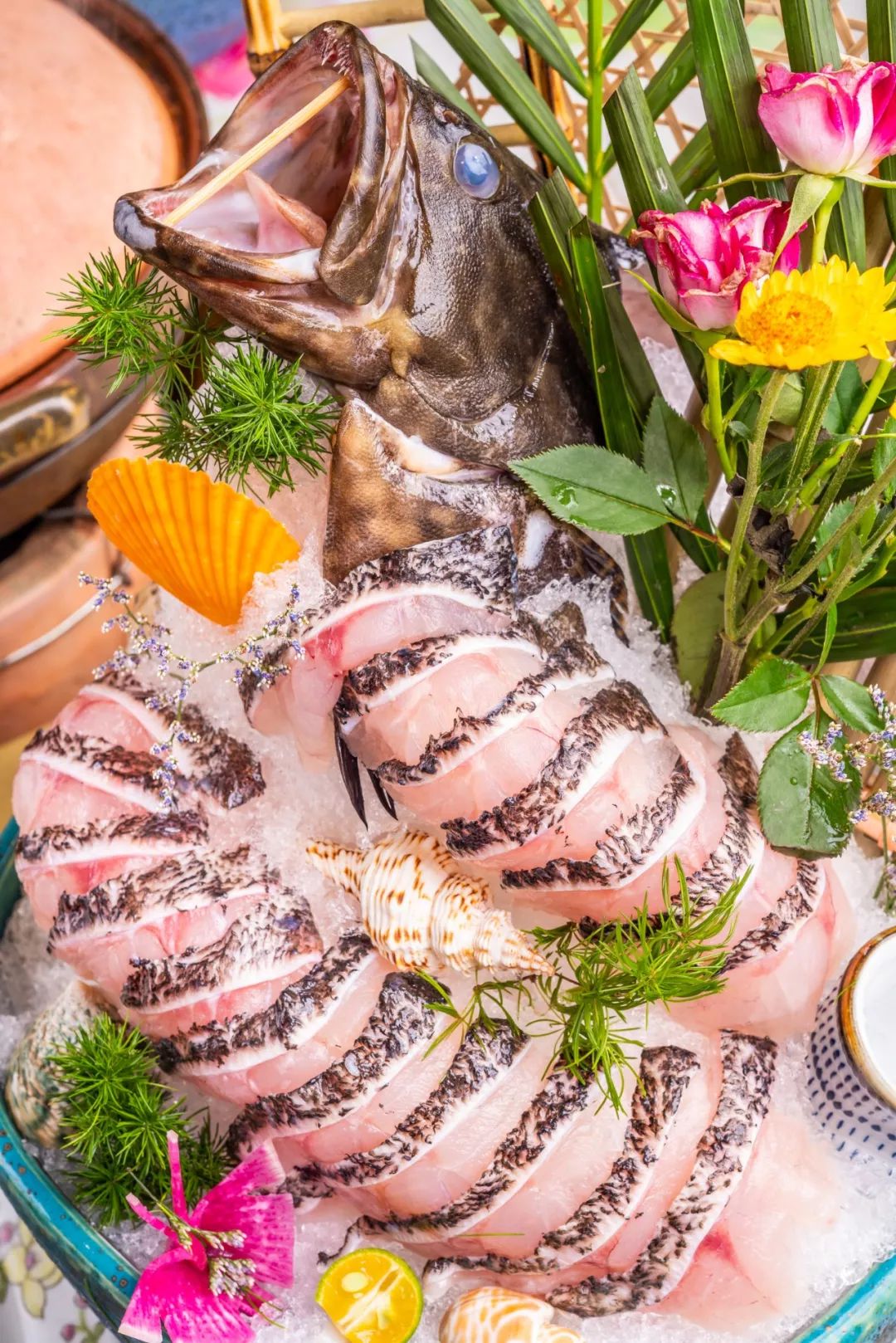 排爆新天地!魔都港式火锅界杀出黑马,开卖「澳洲青龙黄金锅」