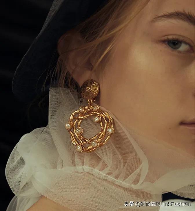 复古感元素，打造春天的时髦衣橱