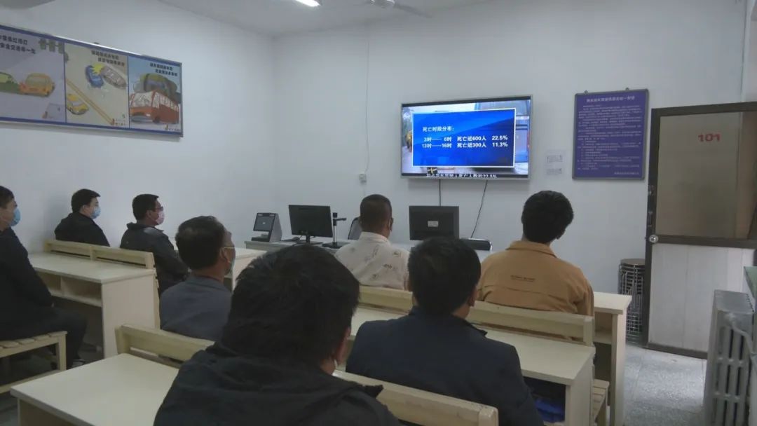 驾驶证记满12分未学习怎么处罚,驾驶证被记满12分吊销从业资格证