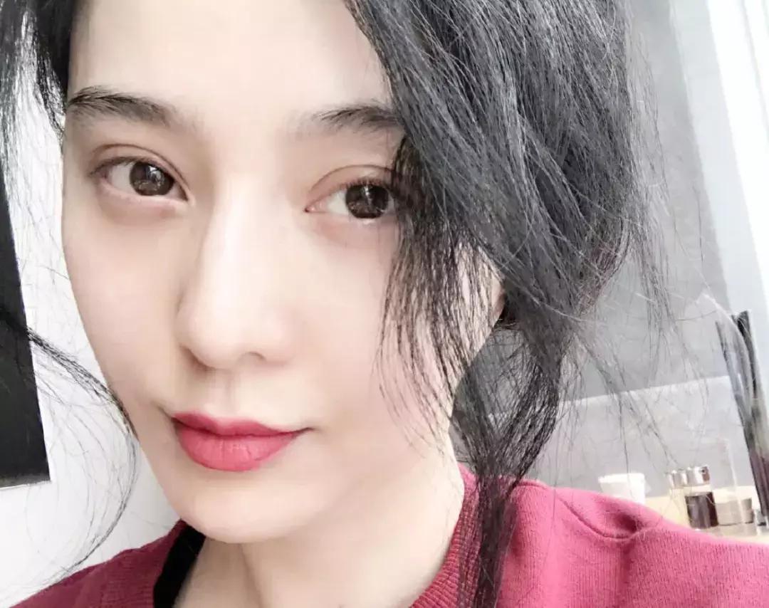 塌鼻子真的影响颜值吗,塌鼻子适合什么样的眼镜