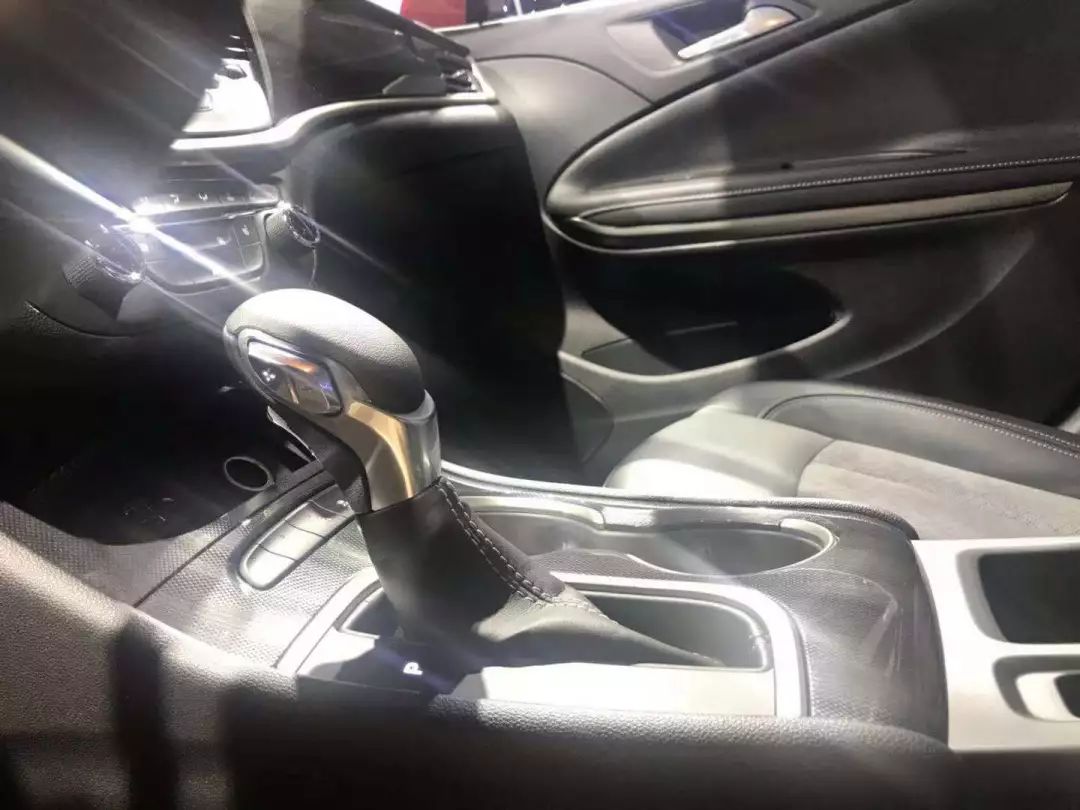 成都车展最火爆的车型,成都最大型车展购车便宜吗