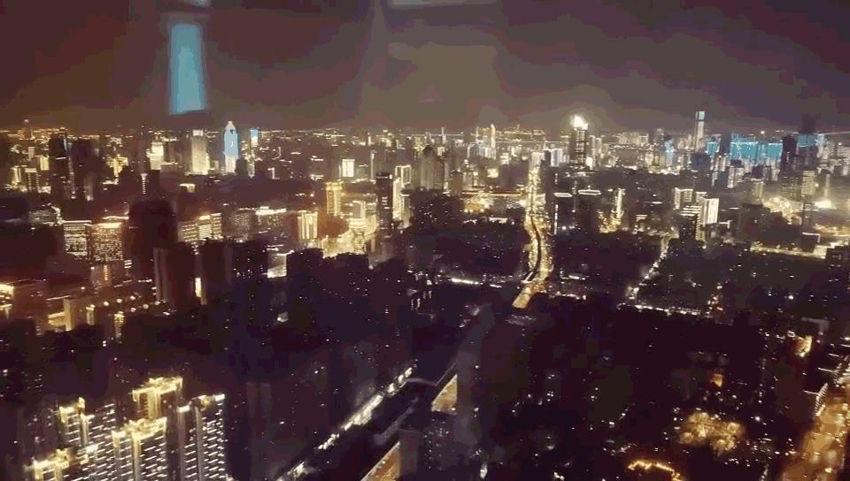 大家都在疯狂买东西,大家怎么都那么有钱买好几套房子