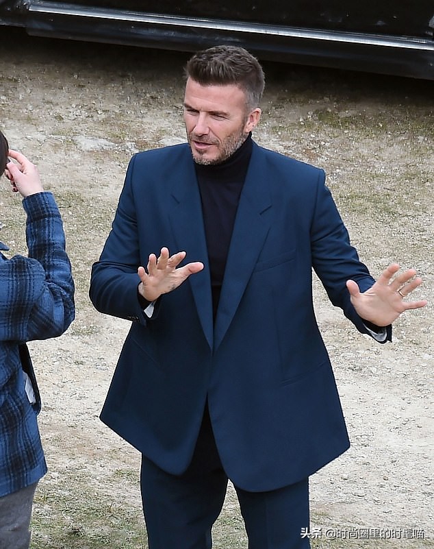 贝克汉姆穿搭西装,贝克汉姆穿黄衣服