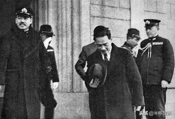 璇磋皪,璇磋皪1946