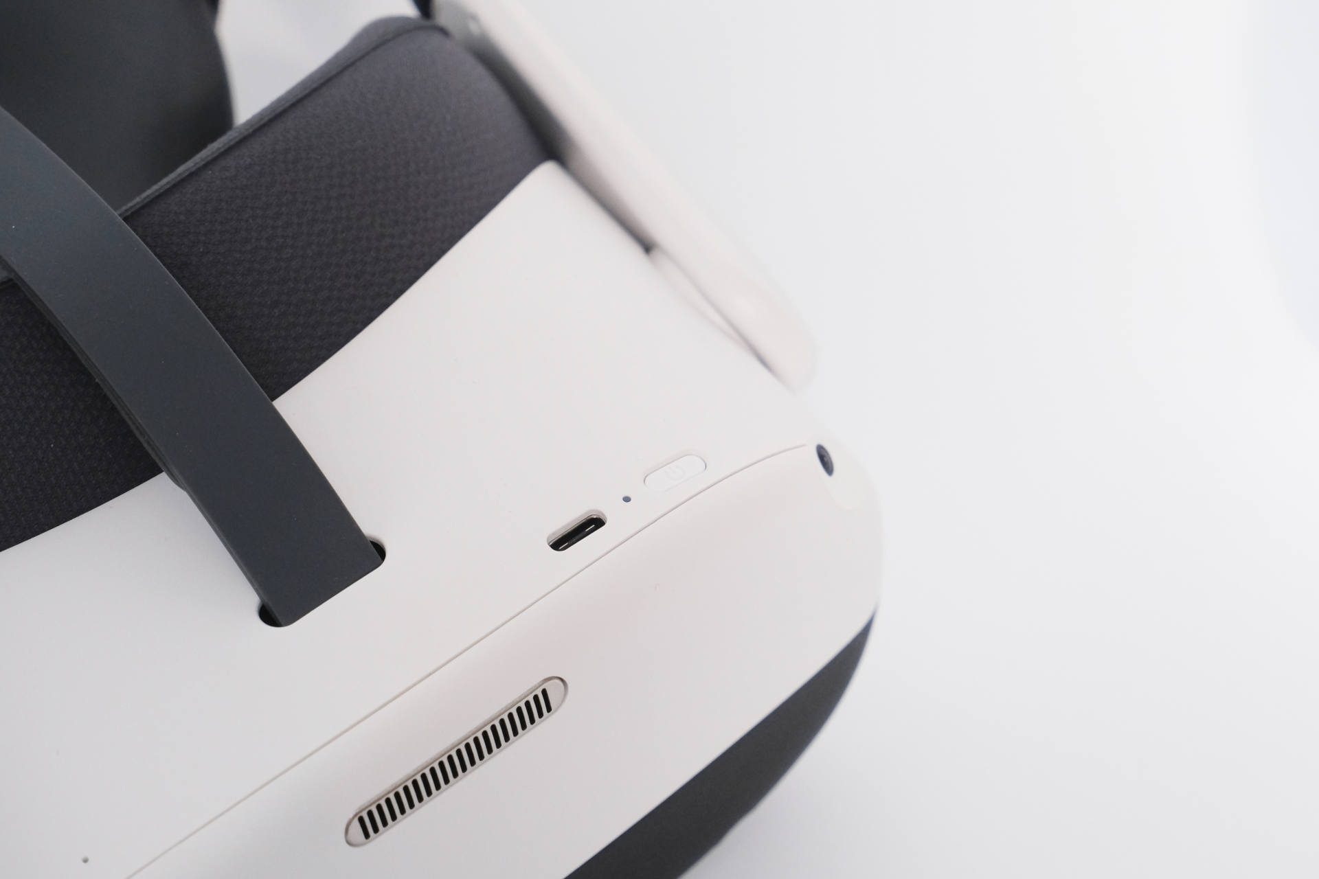 低成本vr玩赛车游戏,piconeo3和piconeo2