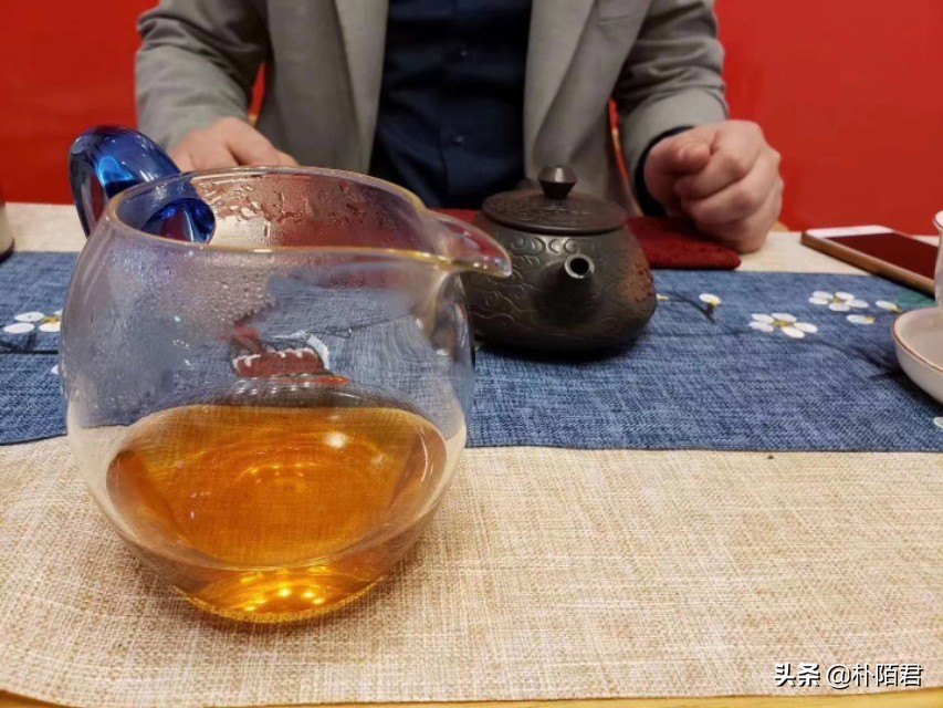 18年云南七子饼价格,云南七子饼黄印口感怎么样