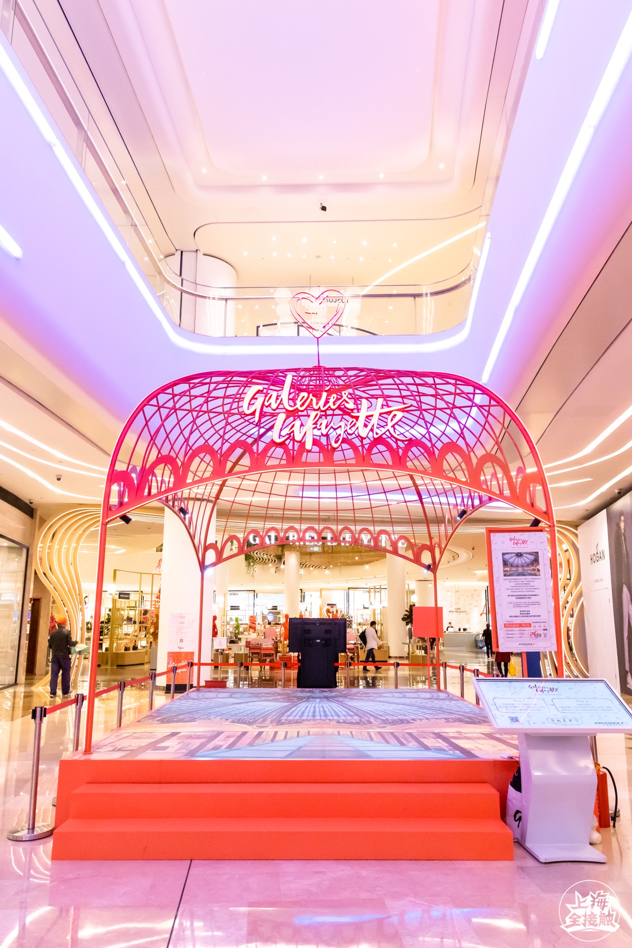 老佛爷百货中国第二店营业,走进上海老佛爷百货