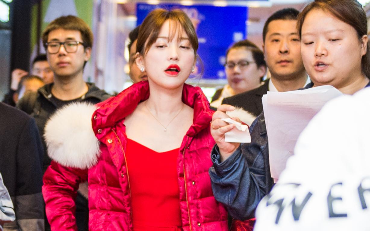 金莎容颜慢慢变化视频,金莎晒14年前圆润写真照