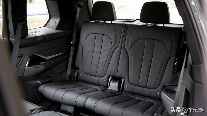 2022款宝马x7xdrive3.0t提车,2022款宝马x7xdrive40i领先豪华