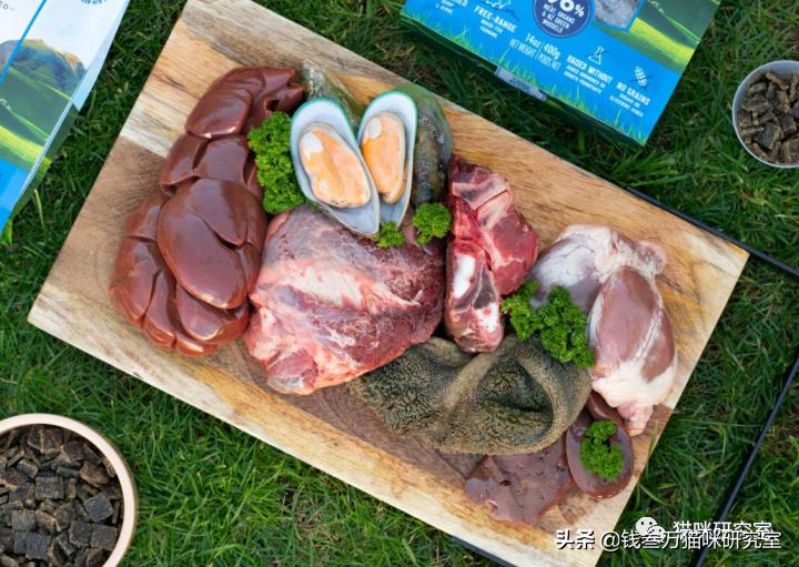 猫粮造假骗局曝光,巅峰风干猫粮真假辨别