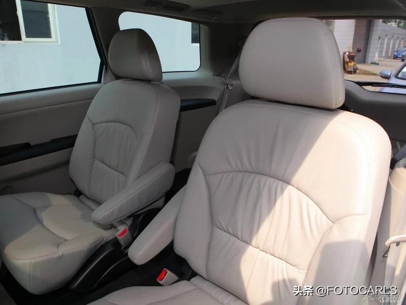进口三菱格蓝迪第三排评测,09款三菱格蓝迪七座