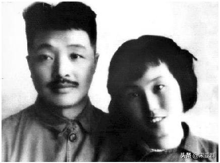 贺龙骨灰之谜：骨灰盒用七块钱的，化名王玉