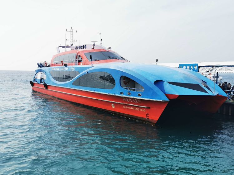 三亚冲浪旅行攻略,去三亚旅游看海