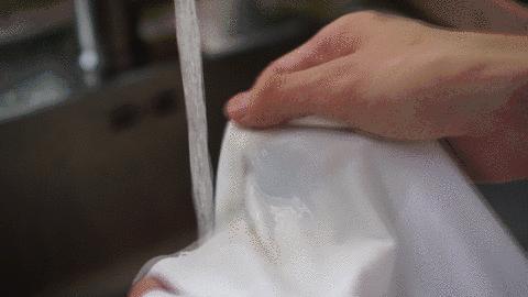 进口大牌洗衣液，天然酵素配方，顽固污渍轻松洗净，连香水都省了