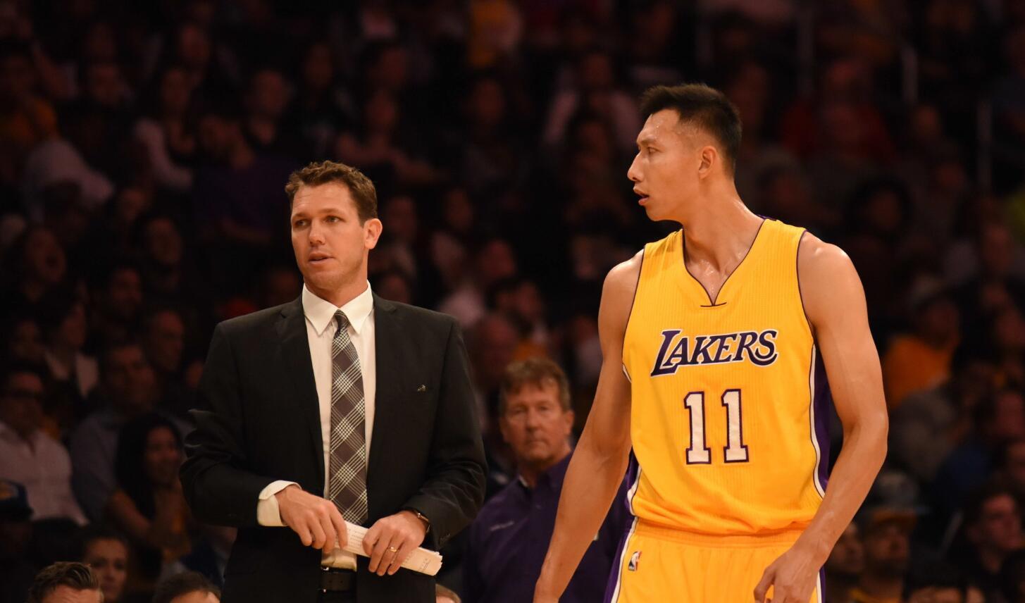 国内NBA球员的退役工资：巴特尔每年7.8万，姚明20.7万，周琦呢？