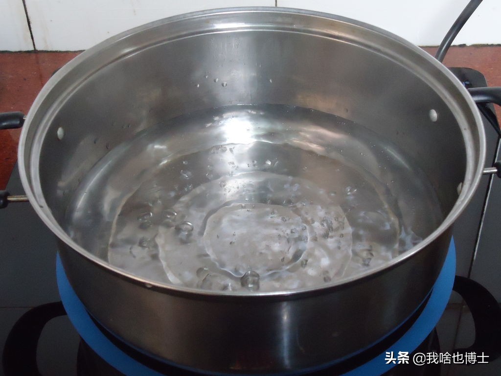 卖净水器的是用了什么让清水变脏,卖净水器的总说自来水不干净