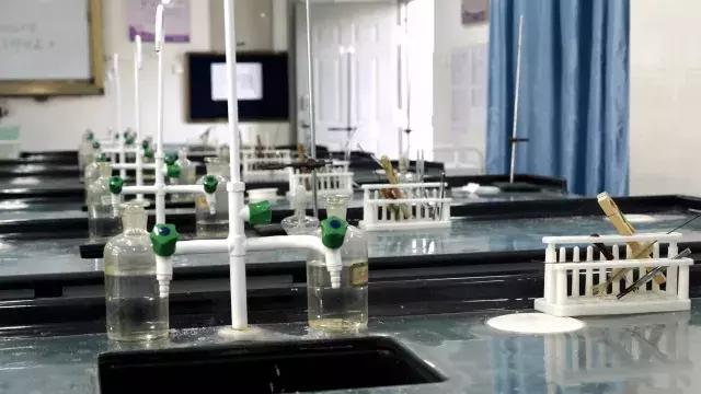 昆明市白塔中学小升初录取分数线,名校巡礼视频