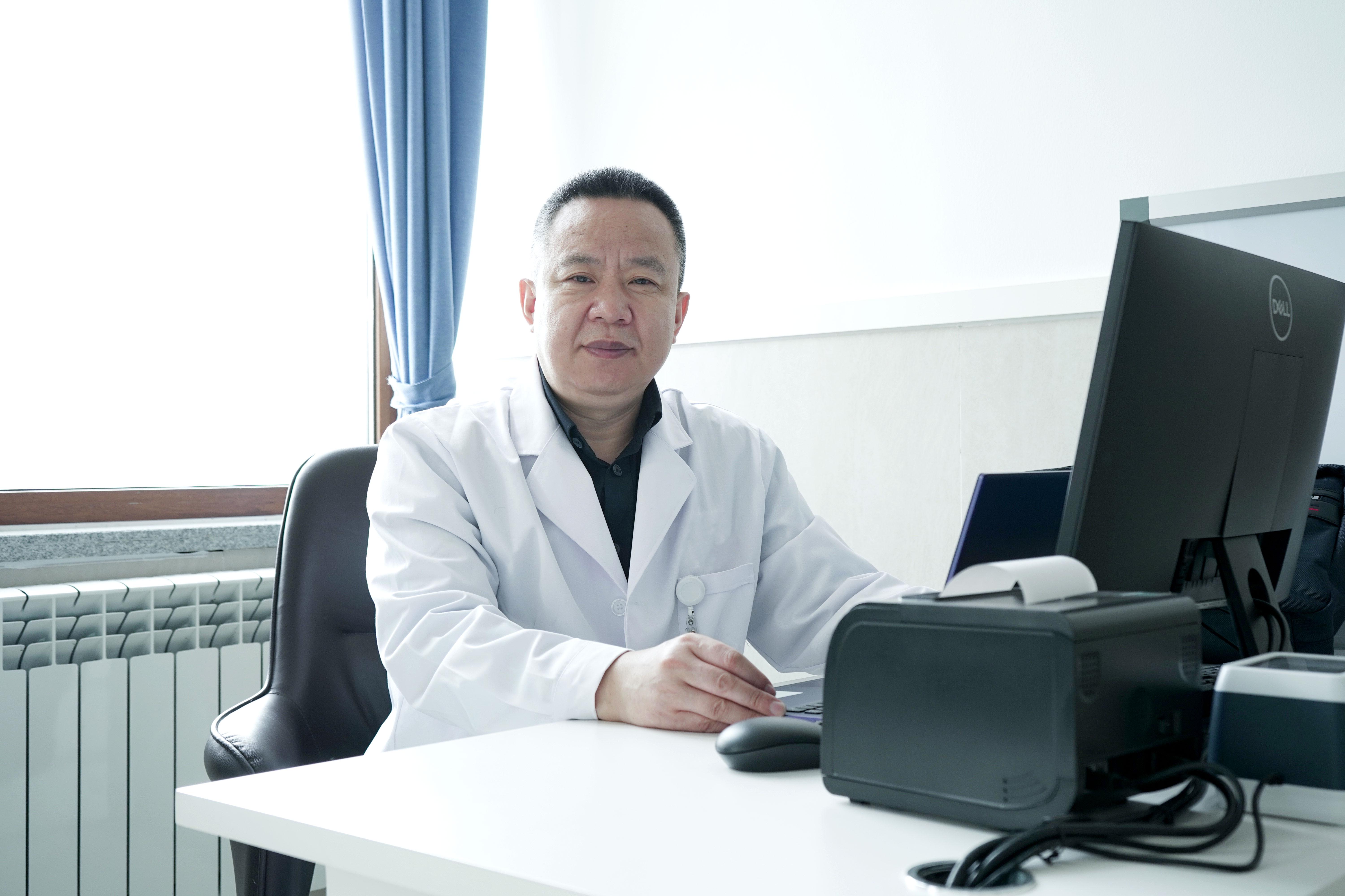 怎么区分落枕和痉挛性斜颈,痉挛性斜颈与落枕有哪些区别