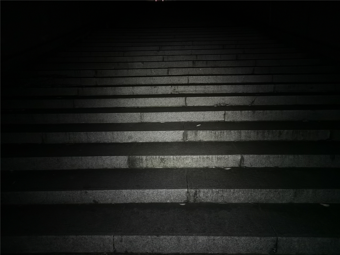 fenixe01,fenixe01v2.0手电