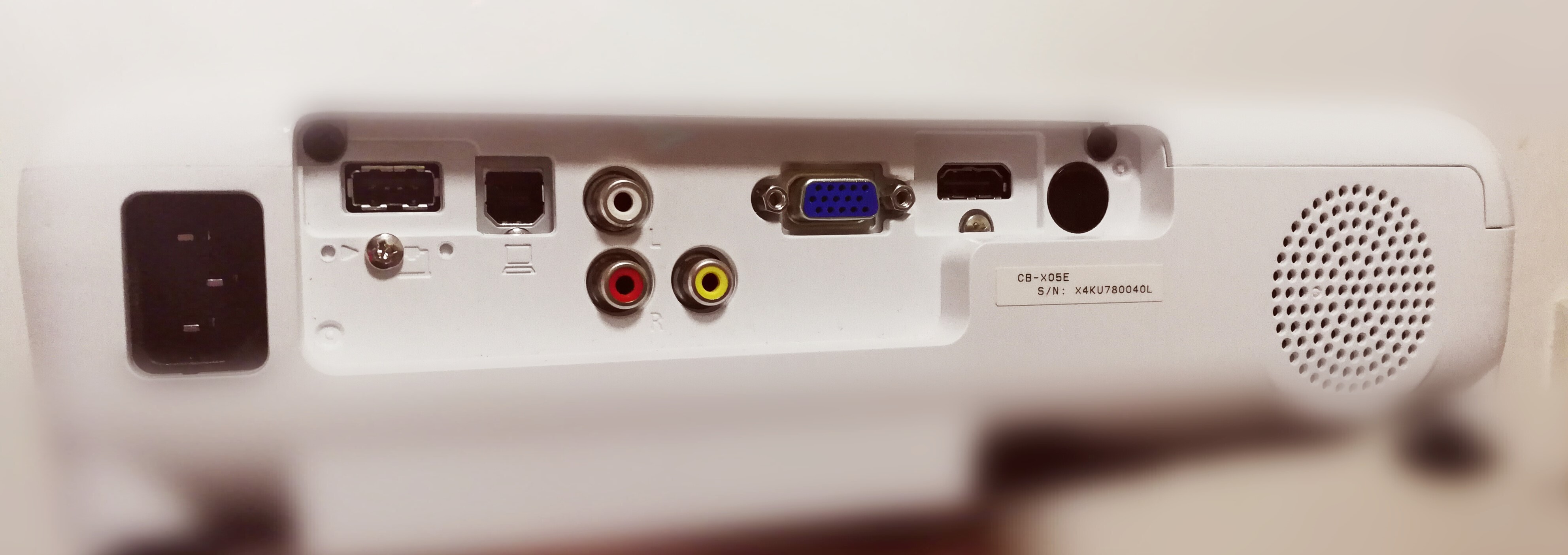 爱普生cb-x05投影仪怎么连接wifi,爱普生cb-x06e投影仪评测