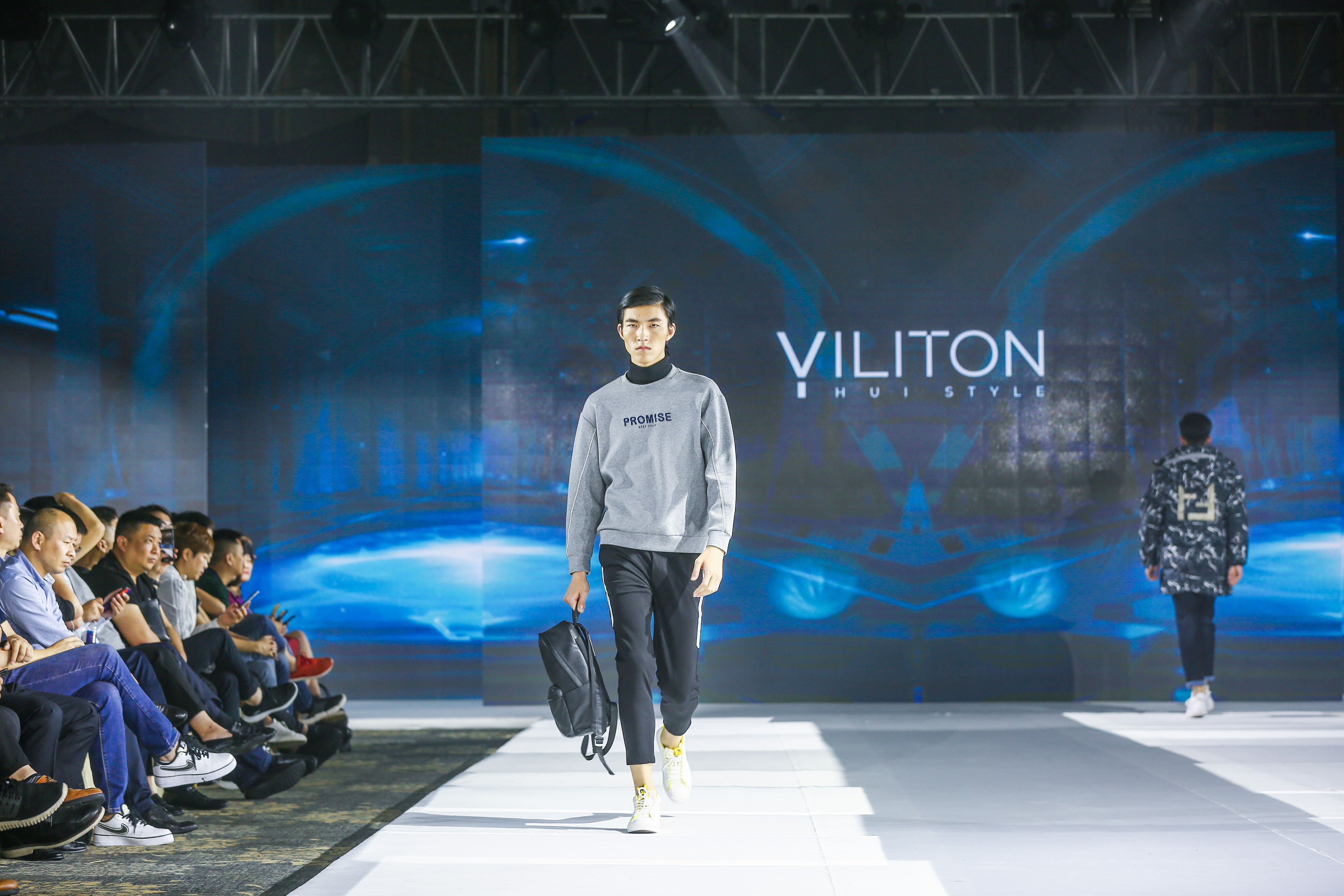 “蔚”来之创,见徽之尚|依立腾男装2019秋冬新品发布会圆满收官