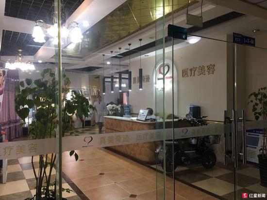 男子花10万隆鼻,男子花十几万隆鼻后来隆胸