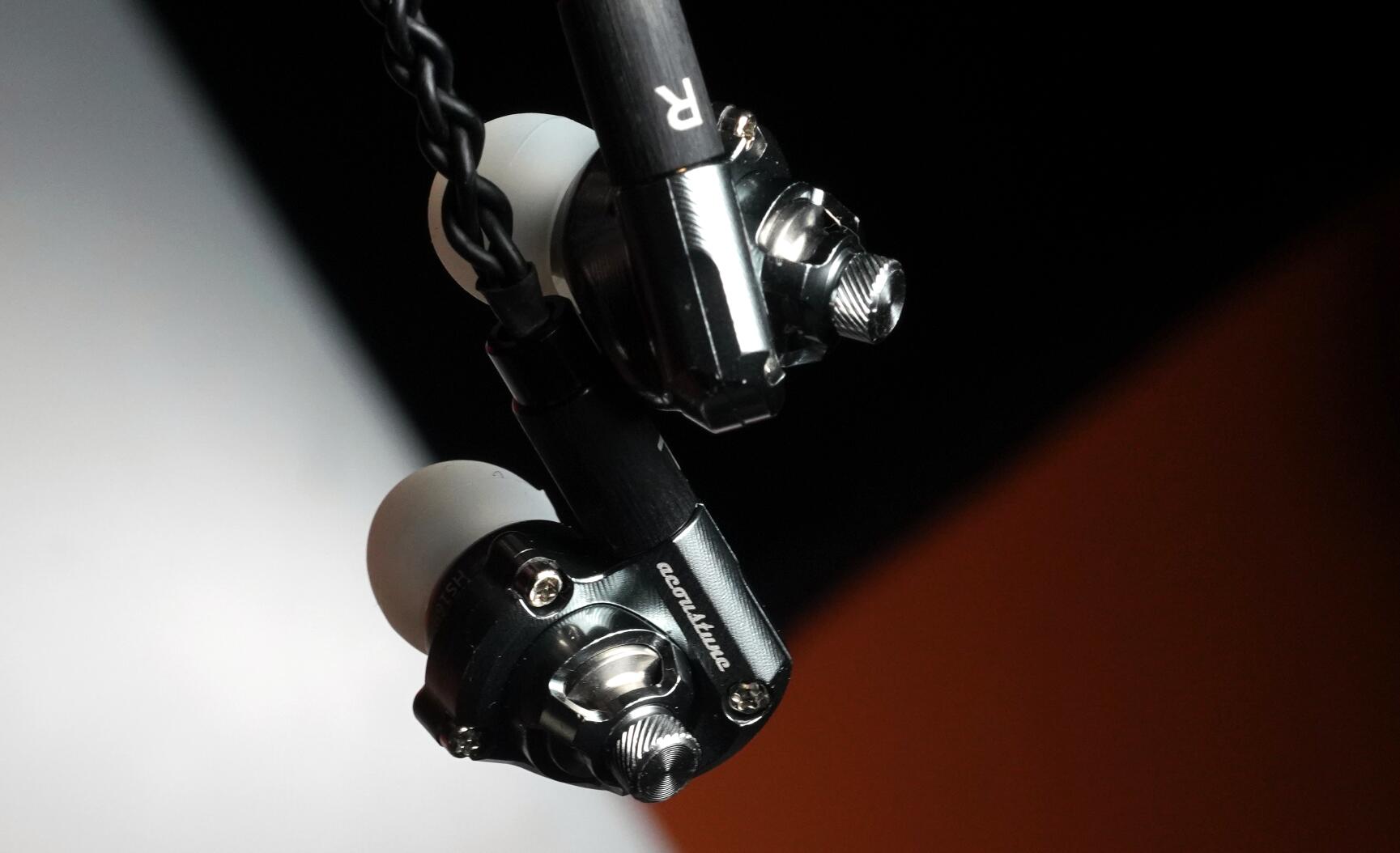 聊一下我喜欢的摇滚音乐以及适合听摇滚的耳机,*放播**器