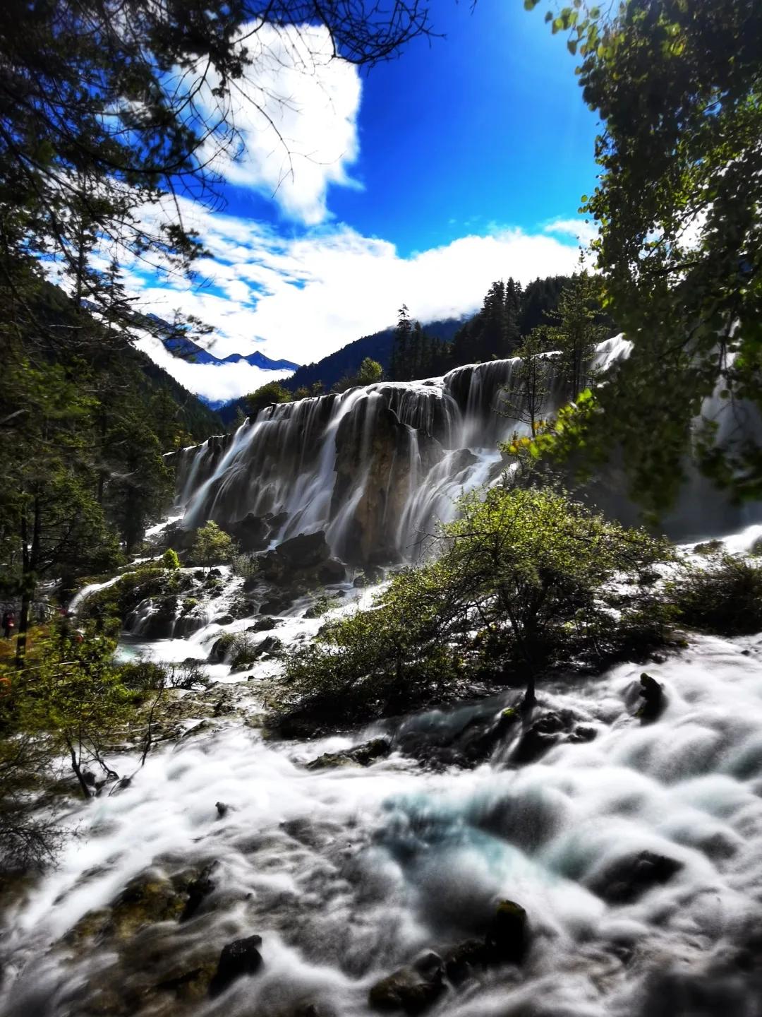 九寨更迷人,神奇的九寨景色迷人惹人醉