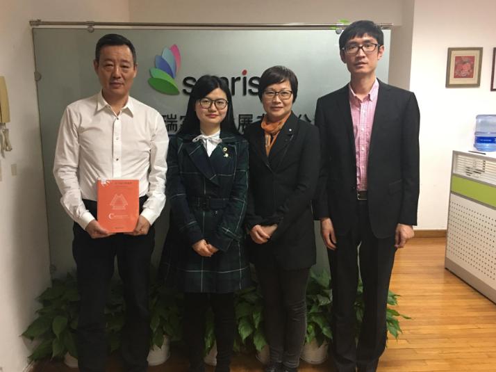 上海这个男人有双重身份！创业，公司年营业额超4亿！写诗，成著名诗人