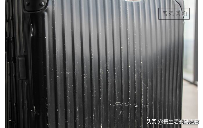 什么材质的行李箱耐摔耐磨,超轻摔不坏的耐磨行李箱