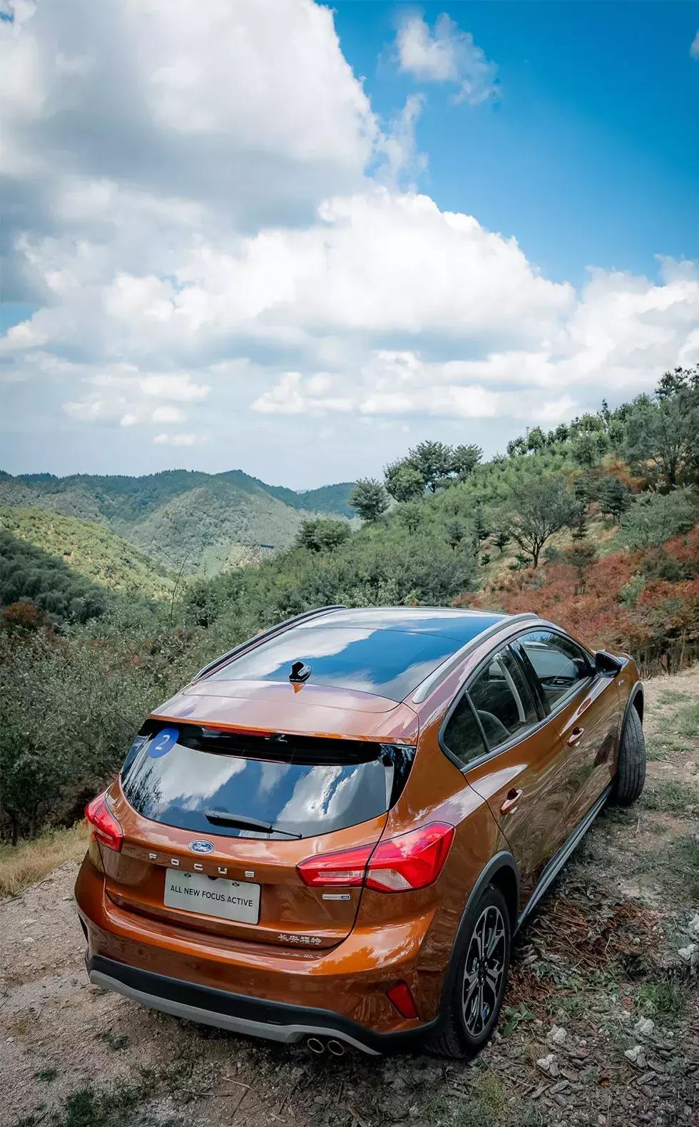 福克斯ecoboost180两厢active劲潮型,福克斯active是suv吗