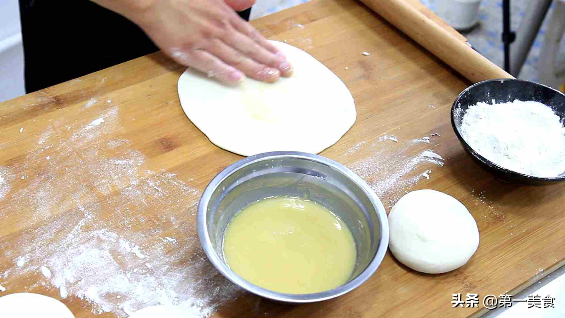 面点鸡蛋灌饼花样做法大全,面点师鸡蛋饼的做法