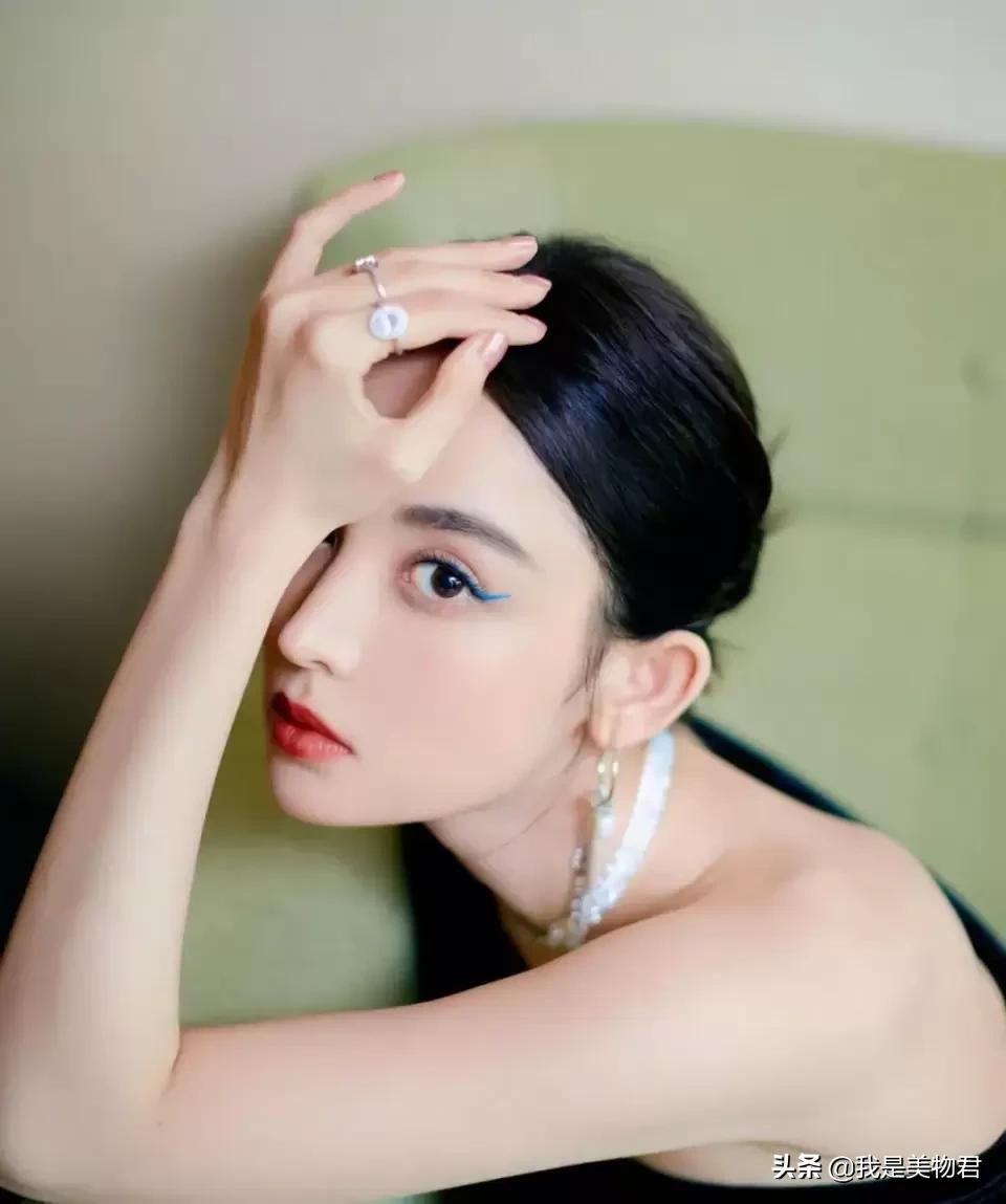 彩色眼线笔日常用法,什么牌子的彩色眼线笔好用