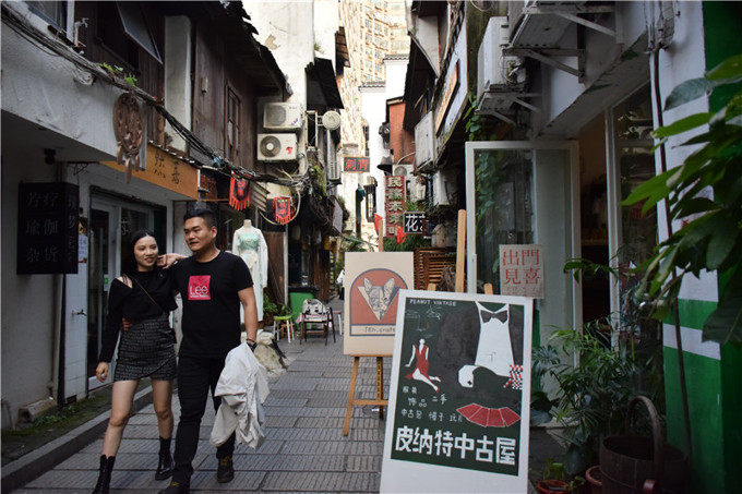 长沙网红街美食一条街最近拍的,长沙网红打卡地美食一条街