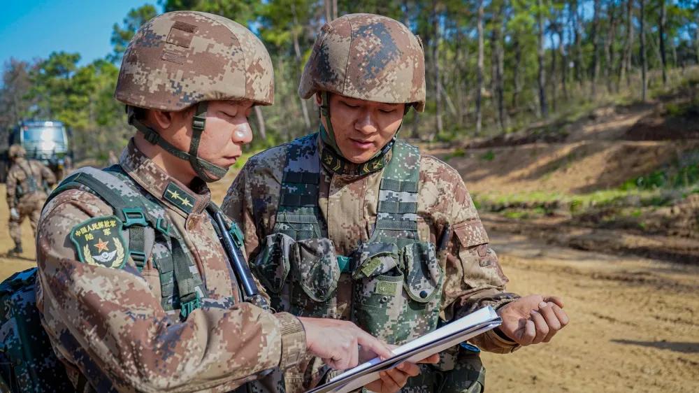 安全行驶百万公里长途客车驾驶员,杨猛司机