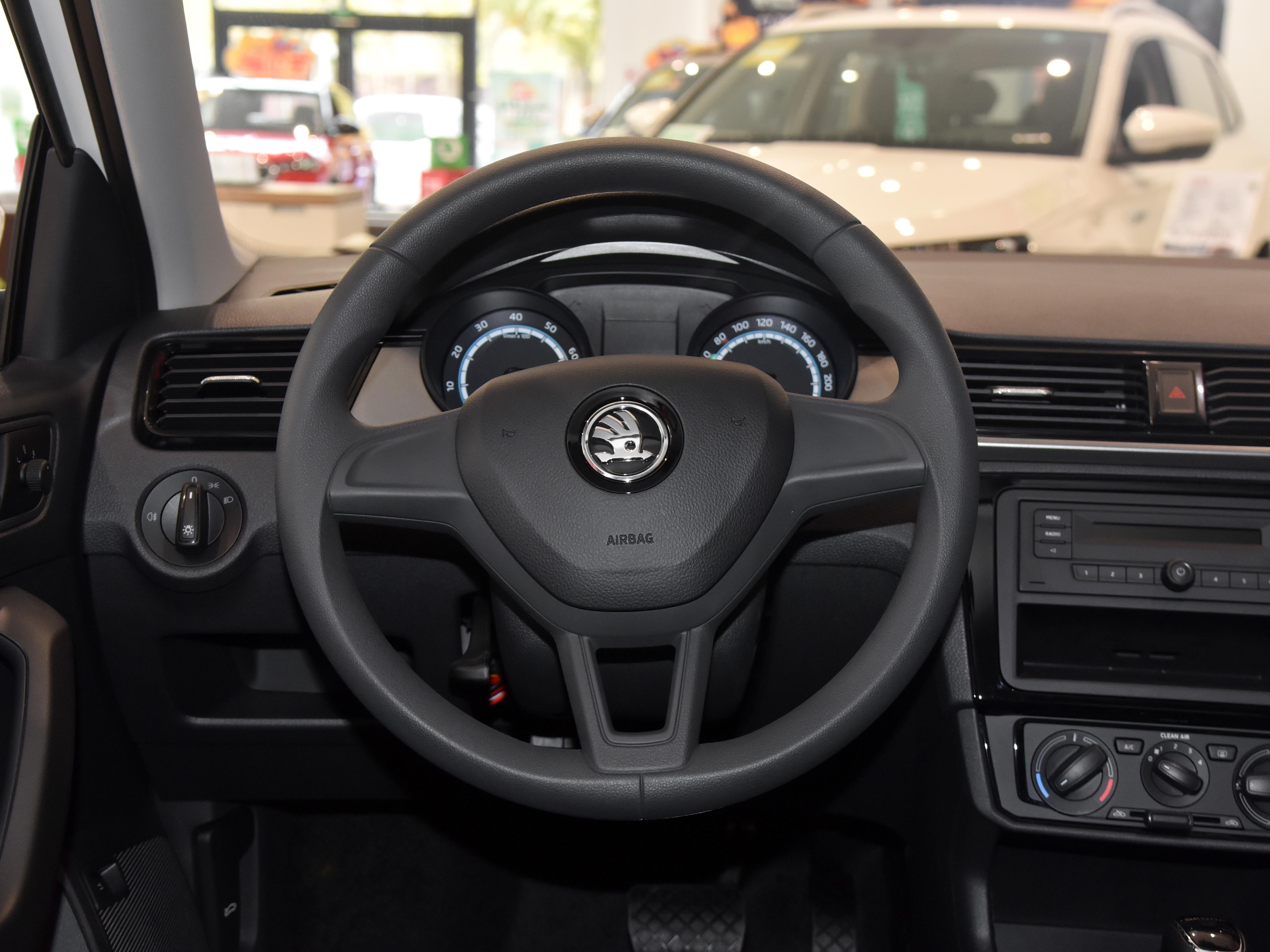 5.6l油耗,15万公里的斯柯达昕锐还值得买吗