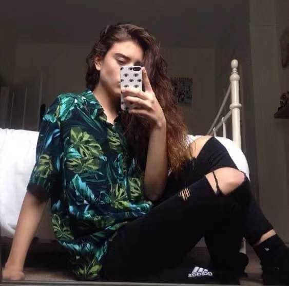 夏天别只穿t恤,夏天到了t恤别再这样穿搭配衬衫