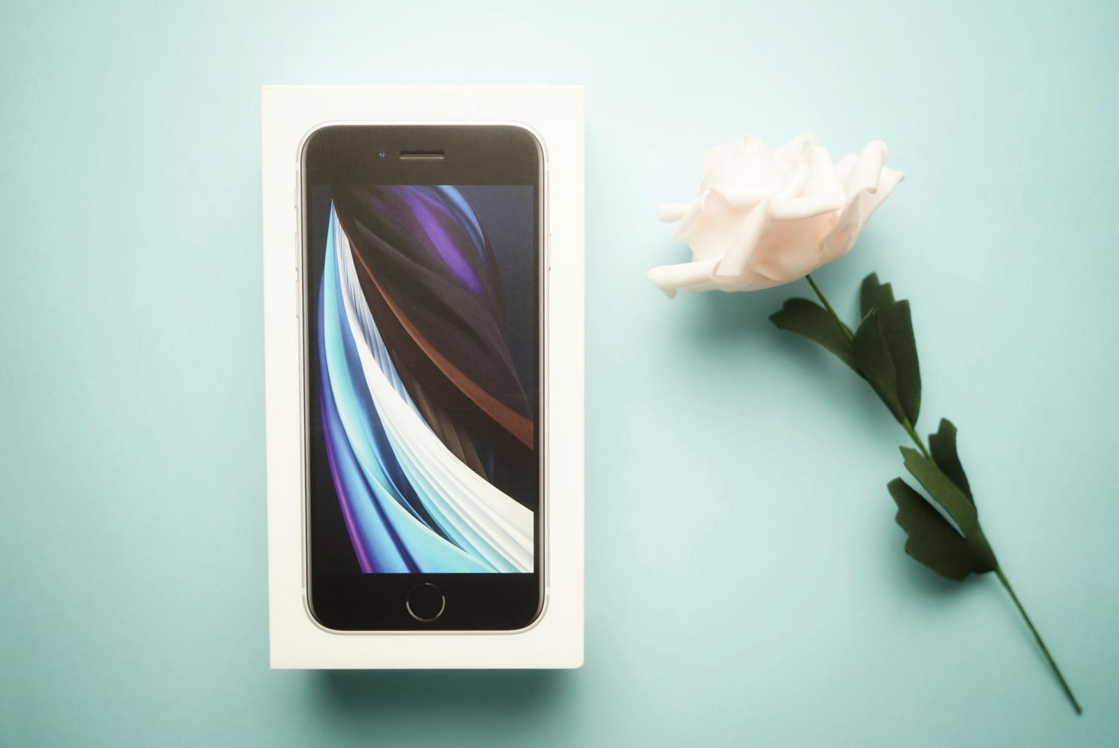 iphonese最新代测评,新一代iphonese4月发布