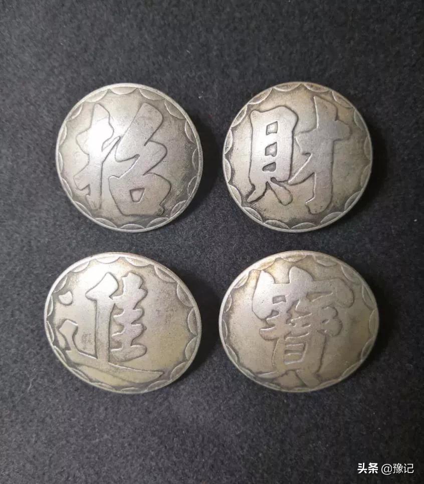 安阳出了个纽扣收藏家，三十公斤藏品藏着大世界|豫记